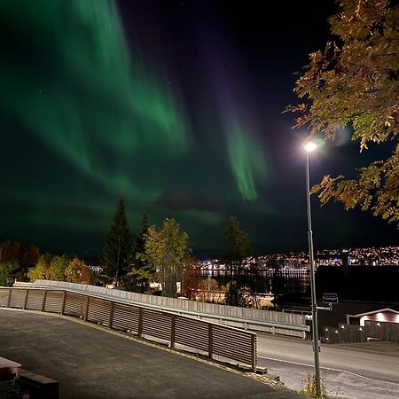 Sentralt Pa Fastlandet Og Gaavstand Til Alle Fasiliteter! Tromsdalen Ngoại thất bức ảnh